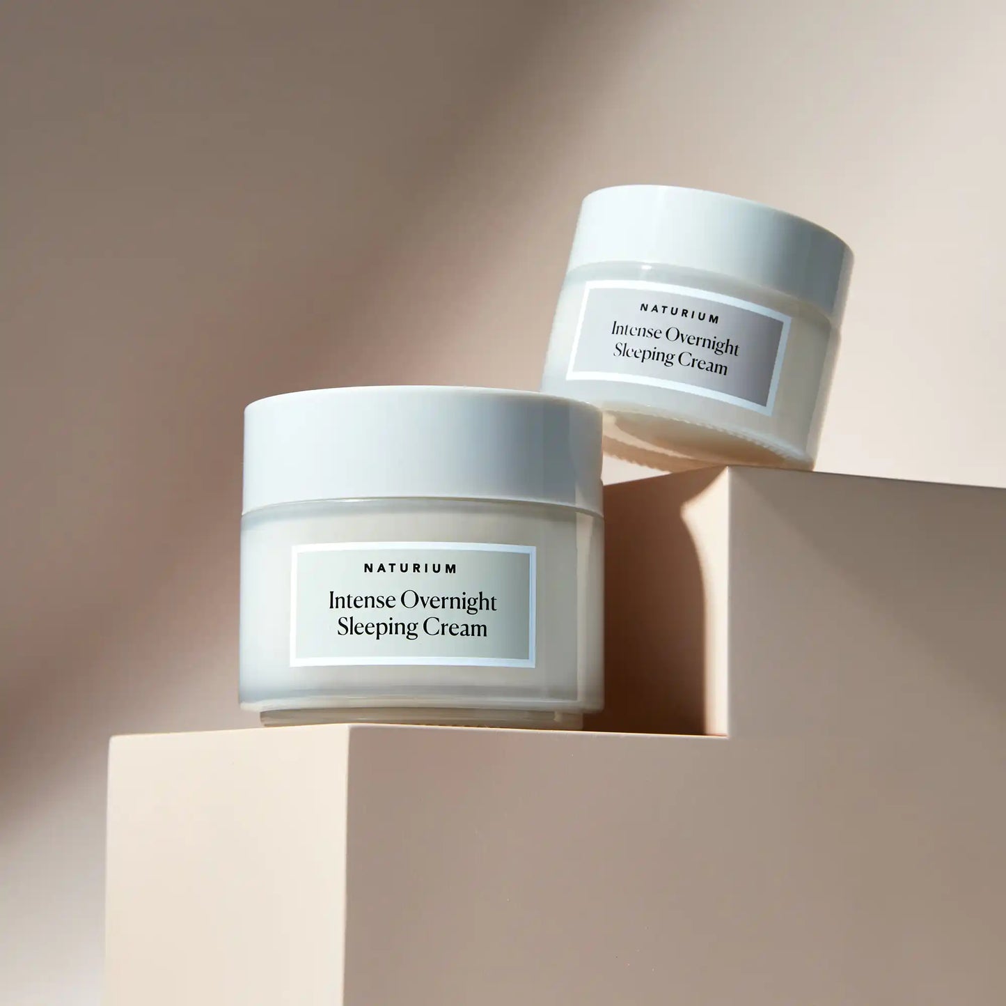 intense-overnight-sleeping-cream-jumbo-s5 11_18_2021_Naturium0552-crop.webp