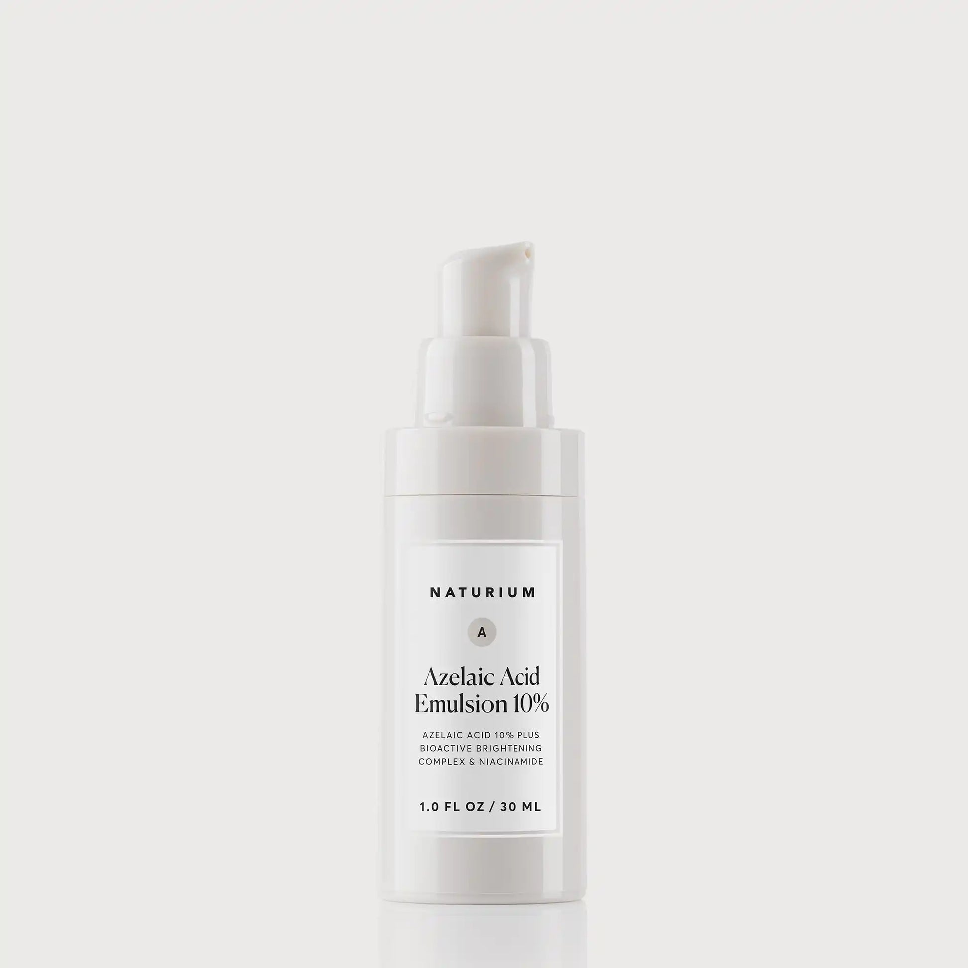 azelaic-acid-emulsion-10-m7 NATR_Azelaic-Acid-Emulsion-10_Cap-off.webp